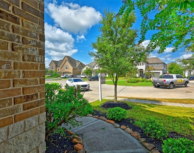 6211 Shore Ridge Court - Photo Thumbnail 38