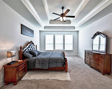 6211 Shore Ridge Court - Photo Thumbnail 17