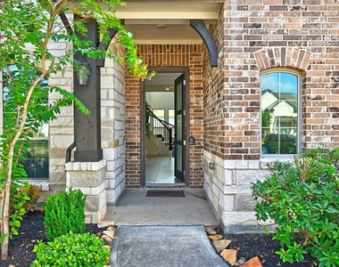 6211 Shore Ridge Court - Photo Thumbnail 2