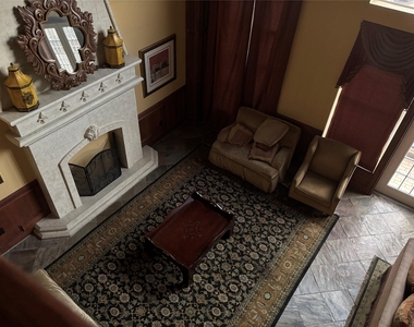 7575 Kirby Drive - Photo Thumbnail 27