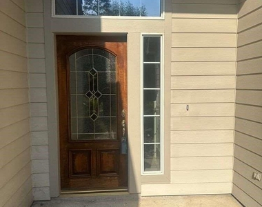 127 W Burberry Circle - Photo Thumbnail 1