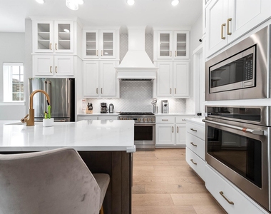 3102 Somerset Levens Lane - Photo Thumbnail 2