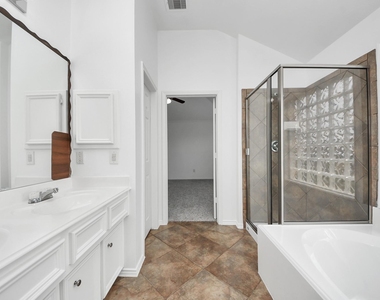 15 Palm Desert Drive - Photo Thumbnail 15