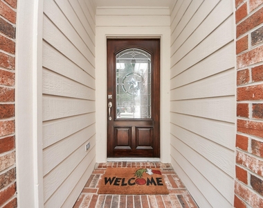 15 Palm Desert Drive - Photo Thumbnail 1