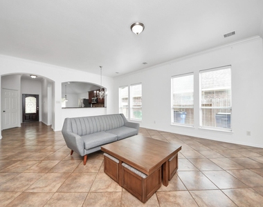 15 Palm Desert Drive - Photo Thumbnail 9