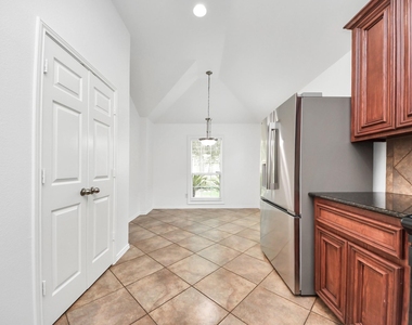15 Palm Desert Drive - Photo Thumbnail 6