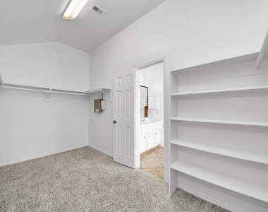 15 Palm Desert Drive - Photo Thumbnail 16