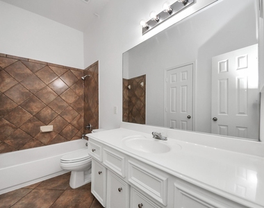 15 Palm Desert Drive - Photo Thumbnail 20