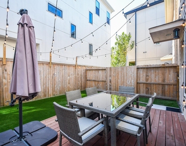 5611 Petty Street - Photo Thumbnail 3