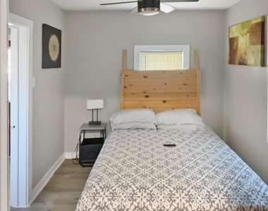 5313 Avenue K - Photo Thumbnail 10