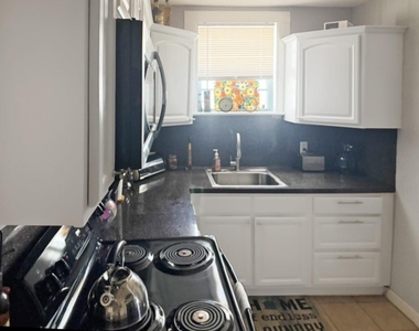 5313 Avenue K - Photo Thumbnail 6