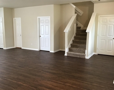 13470 Miller Lane - Photo Thumbnail 3