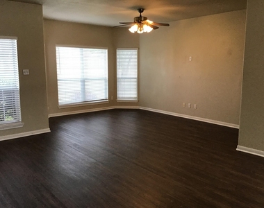 13470 Miller Lane - Photo Thumbnail 2