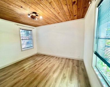 4410 Jackson Street - Photo Thumbnail 31