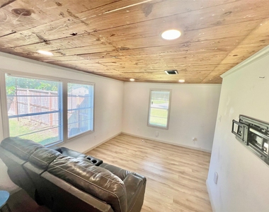 4410 Jackson Street - Photo Thumbnail 21