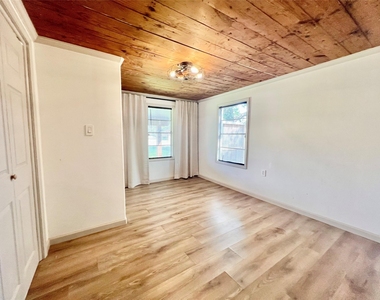 4410 Jackson Street - Photo Thumbnail 24
