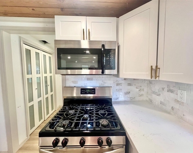 4410 Jackson Street - Photo Thumbnail 17