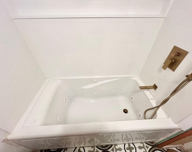 4410 Jackson Street - Photo Thumbnail 29