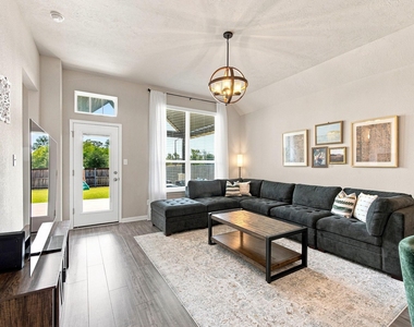 10635 Natural Pond Road - Photo Thumbnail 7