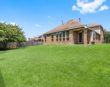 38 Estherwood Place - Photo Thumbnail 10