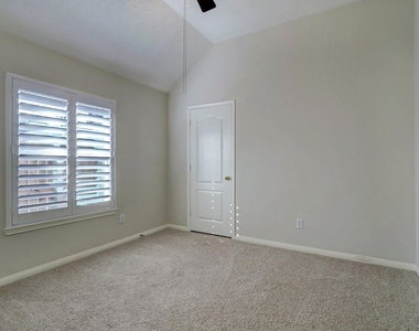 4219 Copper Creek - Photo Thumbnail 6
