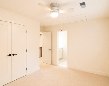 15 Mallard Glen Place - Photo Thumbnail 27