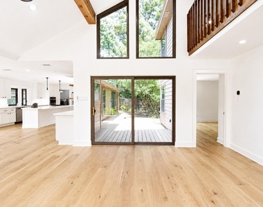15 Mallard Glen Place - Photo Thumbnail 5