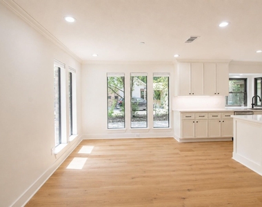 15 Mallard Glen Place - Photo Thumbnail 14