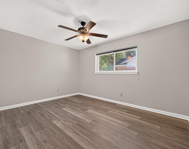 11710 N Petersham Drive - Photo Thumbnail 37