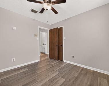 11710 N Petersham Drive - Photo Thumbnail 34