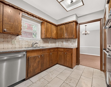 11710 N Petersham Drive - Photo Thumbnail 17