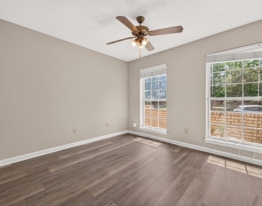11710 N Petersham Drive - Photo Thumbnail 39