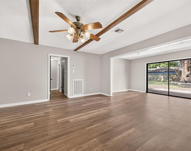 11710 N Petersham Drive - Photo Thumbnail 11