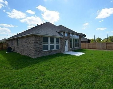 16911 Lady Bird Lake Court - Photo Thumbnail 13