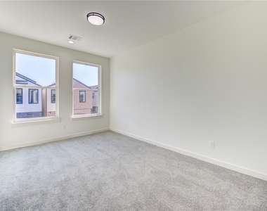 2922 El Fenice Lane - Photo Thumbnail 20