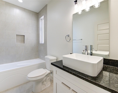 2922 El Fenice Lane - Photo Thumbnail 21