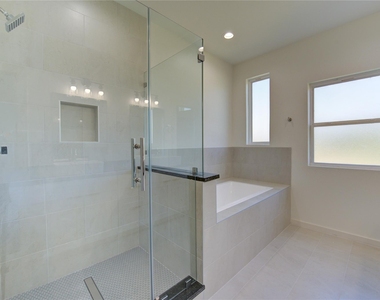 2922 El Fenice Lane - Photo Thumbnail 7
