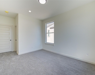 2922 El Fenice Lane - Photo Thumbnail 17