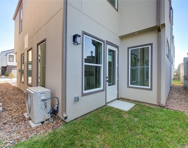 2922 El Fenice Lane - Photo Thumbnail 42