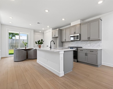 4333 Avron Drive - Photo Thumbnail 13