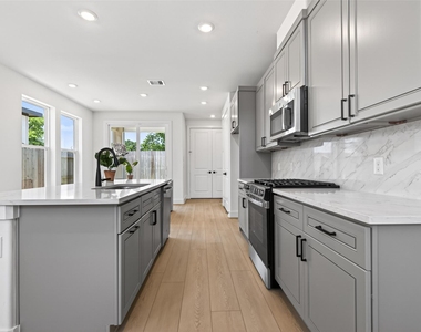 4333 Avron Drive - Photo Thumbnail 15