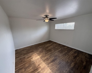 1529 Wirt Road - Photo Thumbnail 15