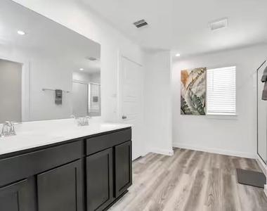 12320 Churchill Down Dr - Photo Thumbnail 15