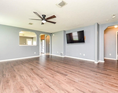 1910 Poco Drive - Photo Thumbnail 5