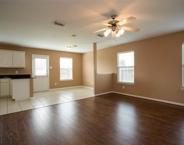 4302 Pecos River Drive - Photo Thumbnail 12