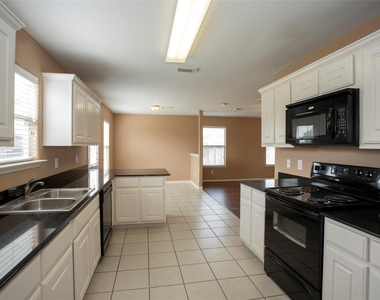 4302 Pecos River Drive - Photo Thumbnail 8
