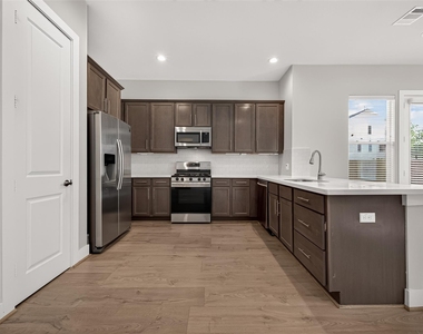 8802 Hollister Pine Court - Photo Thumbnail 25