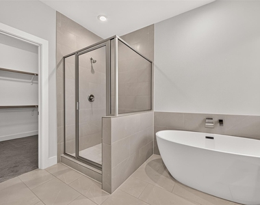 8802 Hollister Pine Court - Photo Thumbnail 43