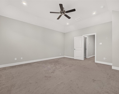8802 Hollister Pine Court - Photo Thumbnail 41
