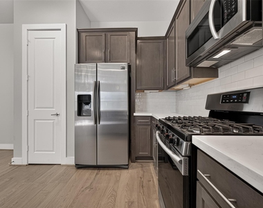 8802 Hollister Pine Court - Photo Thumbnail 29